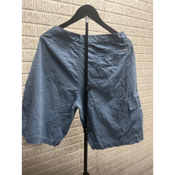 Columbia Mens Blue Cargo Shorts Size 36 Relaxed Fit Cotton Outdoor Hiking Utilit - Picture 2 of 3